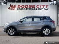 This Nissan Qashqai boasts a Regular Unleaded I-4 2.0 L/122 engine powering this Variable transmissi... (image 1)