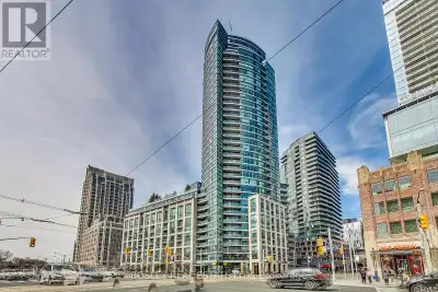 718 - 600 FLEET STREET Toronto (Niagara), Ontario