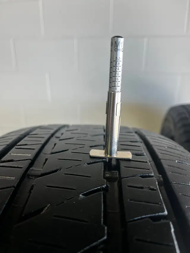 275/65R18 Set of 4 Bridgestone Duelers in Tires & Rims in New Glasgow - Image 4