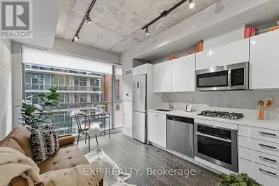 Welcome to Suite 416 at 39 Brant Street, a boutique loft-style condo in the heart of Toronto's Fashi...