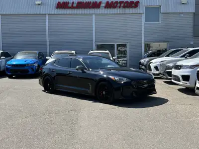 2022 KIA STINGER GT2 ELITE AWD SEDAN, 3.3L TWIN TURBO V6 AUTOMATIC WITH PADDLESHIFT, BLACK EXTERIOR...