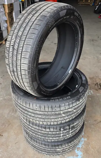 Brand : Nexen Nfera Supreme Tire Size : 245/45R19 102W Tread : 10/32 DOT 23 All Season TAG # 140288...