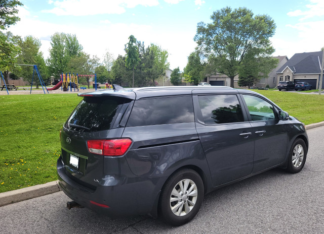 2016 Kia Sedona 8-Seater, Safety Certified, Great Condition in Cars & Trucks in Ottawa - Image 2