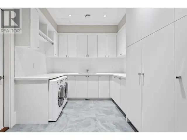 2823 CHIPPENDALE ROAD West Vancouver, British Columbia in Condos for Sale in Downtown-West End - Image 20
