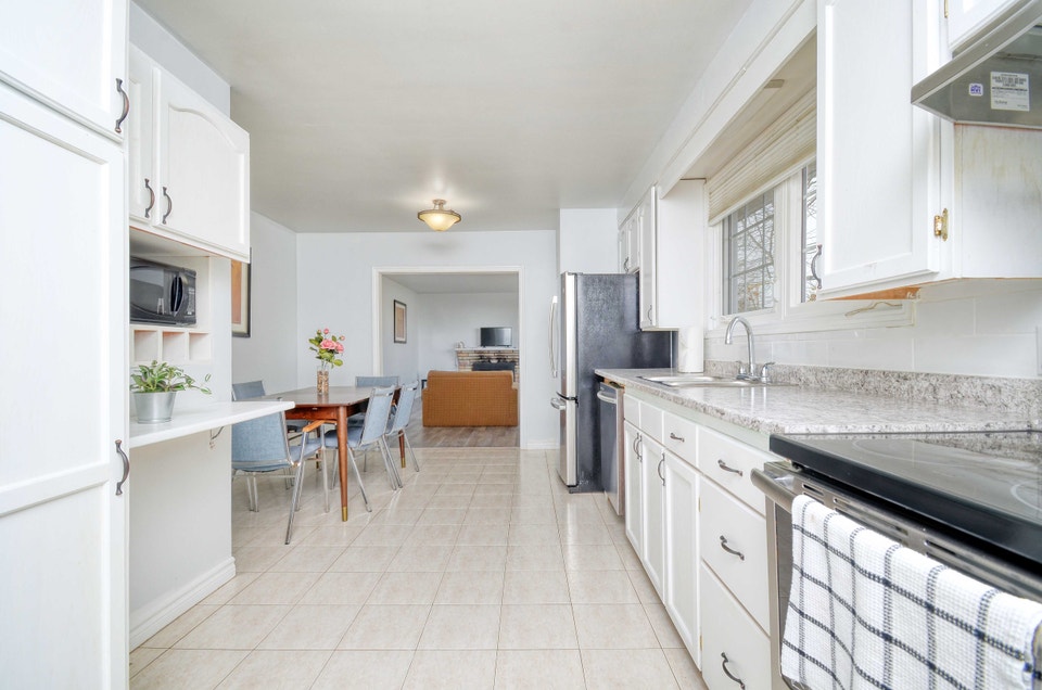 C9 MAIN - 3 BEDROOMS APARTMENT – FULLY FURNISHED 3