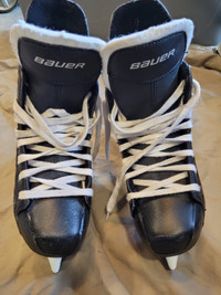 Bauer Supreme Pro Hockey Skates. Size 4R