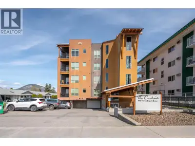 This beautiful bright two bedroom and two bathroom condo in the ""Creekside"" on Forestbrook Drive w...