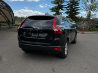 The 2012 Volvo XC60 T6 Platinum represents a flawless blend of Volvo’s stylish first-generation comp... (image 2)