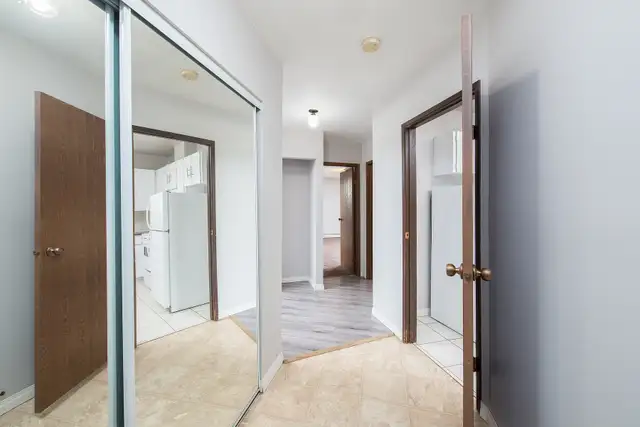 Carlton Court - 1 BED ROOM Apartment for Rent in Long Term Rentals in Edmonton - Image 4