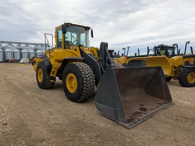 2003 Volvo L110E Wheel Loader Quick Attach 3rd Valve Almost new tires 4.3yd bucket This loader was o...
