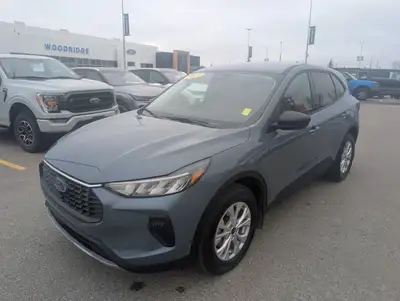 Low Mileage, Heated Seats, Cold Weather Package, Heated Steering Wheel, Remote Engine Start, Tech Pa...