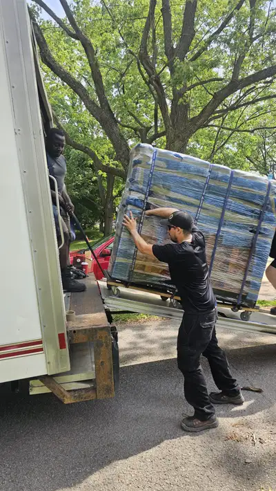 Déménagement prévu appelez nous, View more