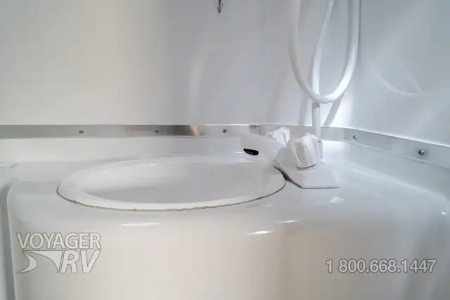 2017 Northern Lite Special Edition 10.2 in Travel Trailers & Campers in Kelowna - Image 14