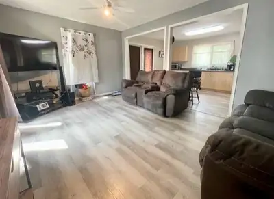 R33//Virden/Welcome to this charming home located on a peaceful street. Enjoy this extra large, well...