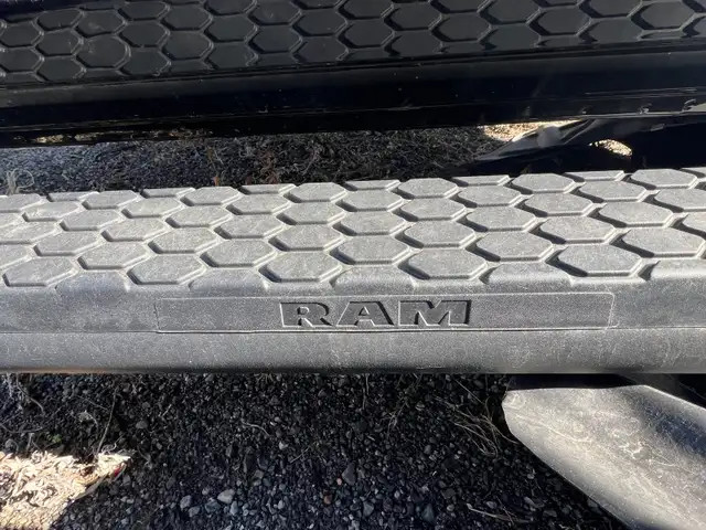 2019 Ram Running Boards Black in Other Parts & Accessories in St. Catharines - Image 2