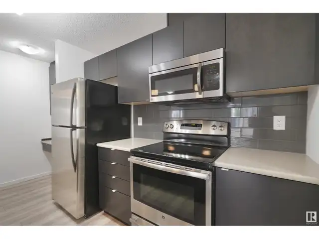 #114 3357 16A AV NW Edmonton, Alberta62864392166018121