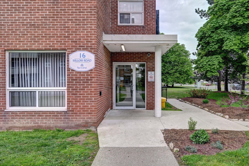 Westport Towers Apartments - 1 Bedroom + Den, 1 Bathroom Apartme 2