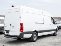 . Engine: 6 Cylinder Engine (image 5)