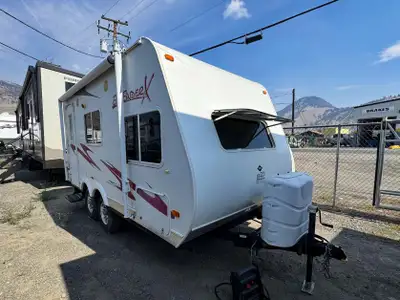 2008 Fun Finder 189FBR Compact & Comfortable Travel Trailer The 2008 Fun Finder 189FBR is a compact...
