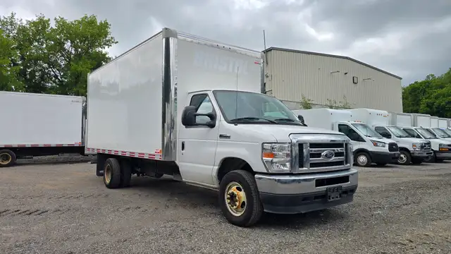 2021 Ford E-450 E-Series E-450 16Ft V8 Gas in Cars & Trucks in City of Toronto - Image 4