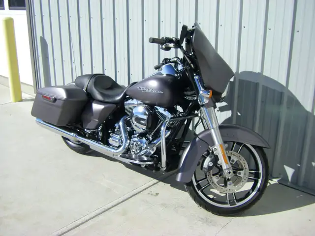 2016 Harley Davidson Street Glide Biweekly $133 OAC in Other in Edmonton - Image 3