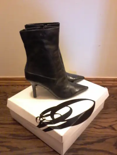 Brand New Nine West Women leather boots Size 9, View more