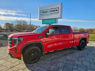 2024 GMC SIERRA 1500 Elevation 4x4 Crew clocking only 41,622 kms and featuring the robust 5.3L V8 en...