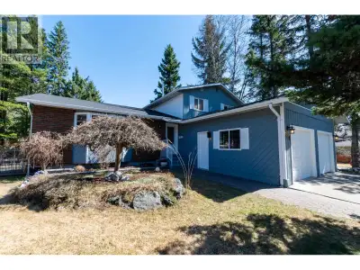 Upper College Heights home on the corner of Moriarty Crescent and Murray Place. Prime location with...