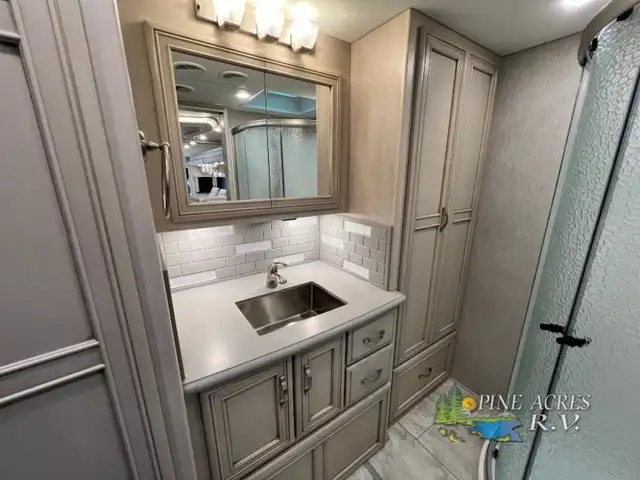 2023 Newmar Kountry Star 4037 Diesel Pusher 360 h.p. in RVs & Motorhomes in Moncton - Image 78