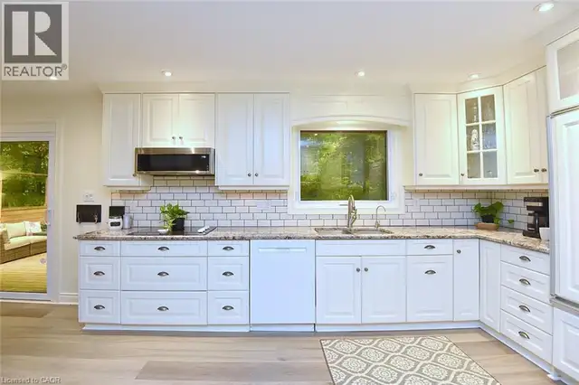 421 8TH CONCESSION Road E Carlisle, Ontario in Houses for Sale in Oakville / Halton Region - Image 20