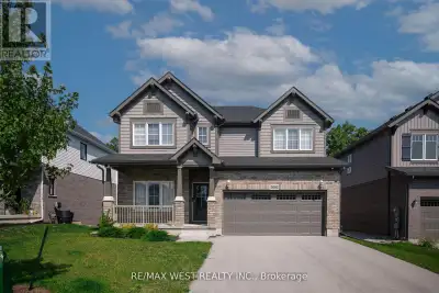 Located in a quiet, family friendly neighbourhood in Crystal Beach, this spacious home is just minut...
