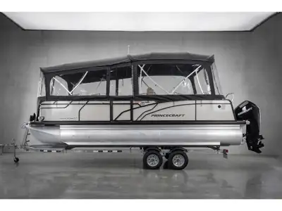 QJT470246920 Avec son moteur Mercury 200 HP, le Princecraft Quorum 23 XT 2020 est un ponton conçu po...