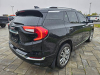 2022 GMC Terrain Denali AWD with 91,465 km! Clean history with no accidents See Carfax report linked... (image 4)