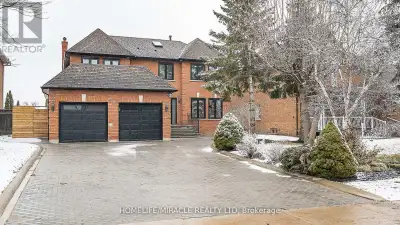 Welcome to 157 Valeria Boulevard, Vaughan Bright & Spacious Upper Unit for Lease! Discover this beau...
