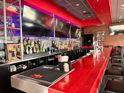 Fully Fixtured Bar & Grill available IMMEDIATELY! - Former St. Louis Bar & Grill - High Traffic Corn...