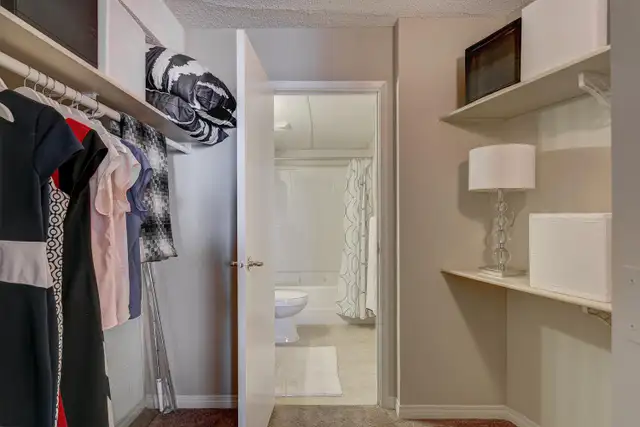 Boardwalk Centre - 2 Bedrooms + 2 Bathrooms Apartment for Rent in Long Term Rentals in Edmonton - Image 7