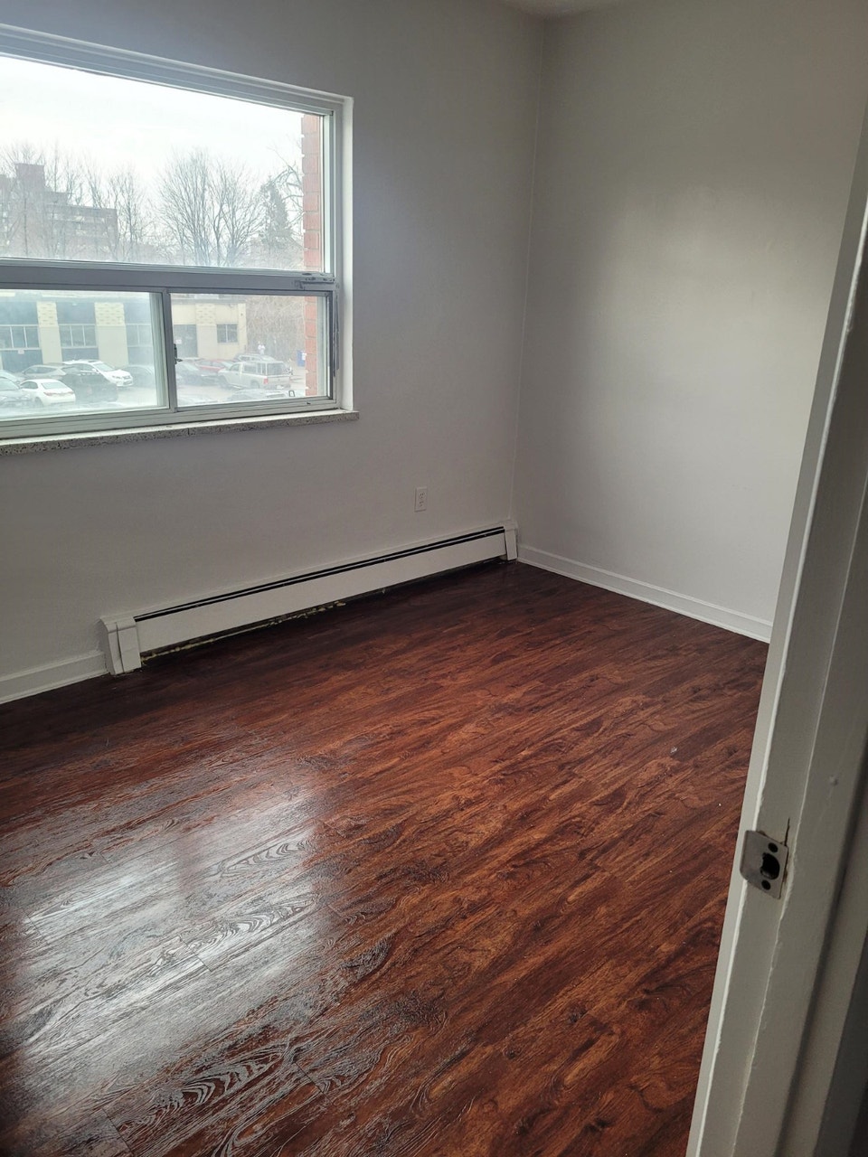 2-1 Bedroom units available at 93 Emerald S.$1,425.00 + Hydro 5