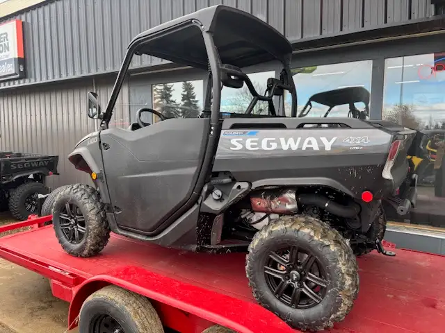 2026 Segway UT10 PREMIUM in ATVs in Edmonton - Image 3