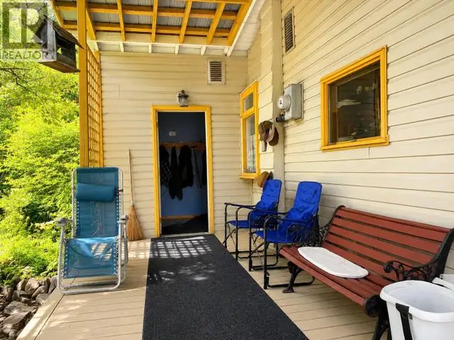 6681 BARNETT ROAD 100 Mile House, British Columbia in Houses for Sale in 100 Mile House - Image 6