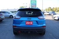 ACCIDENT FREE Drive Modes Own the road—or leave it behind—with the Jeep Cherokee Trailhawk 4WD. Buil... (image 4)