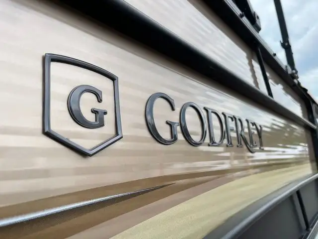 2022 Sweetwater SW 2286 Single Flip Lounge in Sport Touring in Sault Ste. Marie - Image 15