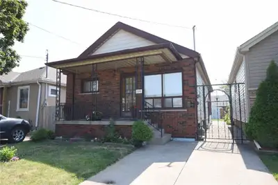 3-Bedroom Main Floor Unit in a Single-Detached House • Clean, bright, and generous-sized 3-bedroom u...