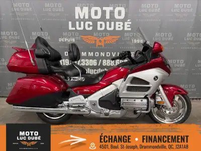 2012 Honda GL1800 Goldwing Honda GL1800 Goldwing 2012 62 714 MI DOSSIER CONDUCTEUR AILERON MARCHE-AR...