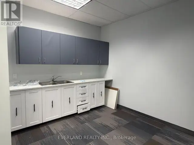 2C - 1450 APPLEBY LINE Burlington (Industrial Burlington), Ontar in Commercial & Office Space for Rent in Oakville / Halton Region - Image 7