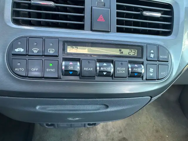 2005 Honda Odyssey EX-L: Leather*Sunroof* in Cars & Trucks in Calgary - Image 16