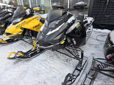 Ski-Doo MXZ XRS 137'' 2025 Version FULL PERFORMANCE MXZ XRS 850 E-TEC 2025 6 284 km Écran 10.25in. t...