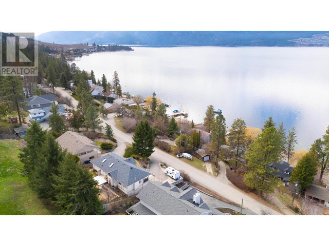 17131 Coral Beach Road Lake Country, British Columbia in Houses for Sale in Penticton - Image 4