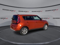 Auto On/Off Reflector Halogen Daytime Running Headlamps,Tires: P215/55R17 LRR -inc: tire mobility ki... (image 7)