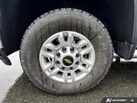 Dominate any task with the formidable 2025 Chevrolet Silverado 2500HD LT. This stunning Summit White... (image 8)