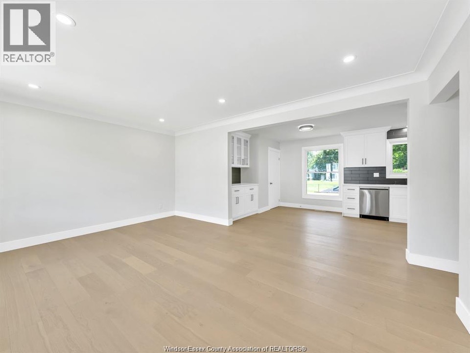 2445 TODD LANE#Upper Unit LaSalle, Ontario 2